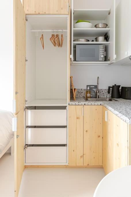 Appartement Charming Ideally Located In Paris, 9th