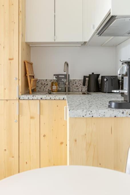 Charming Ideally Located In Paris, 9th *