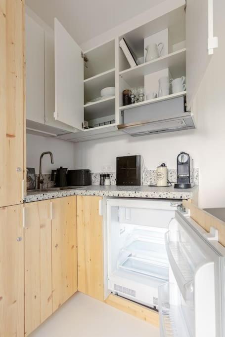 Appartement Charming Ideally Located In Paris, 9th *