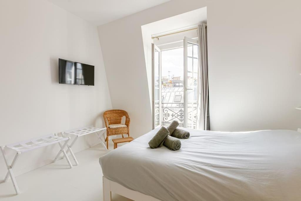 Charming Ideally Located In Paris, 9th Appartement