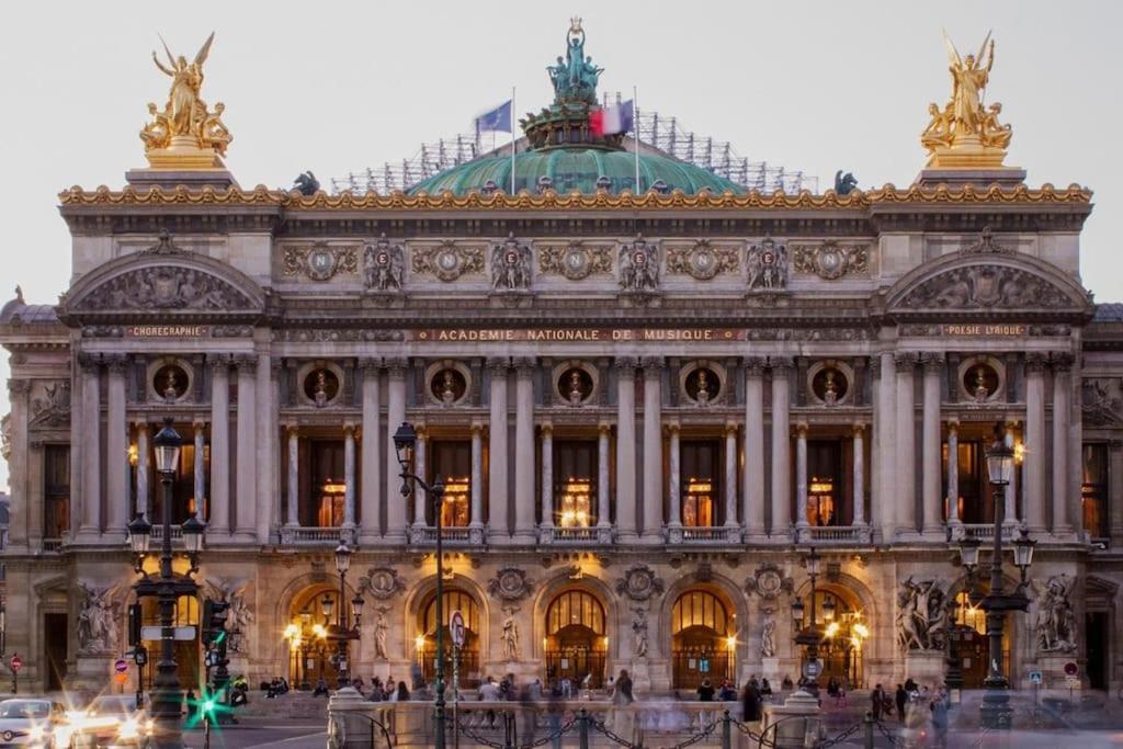 Appartement Charming Ideally Located In Paris, 9th