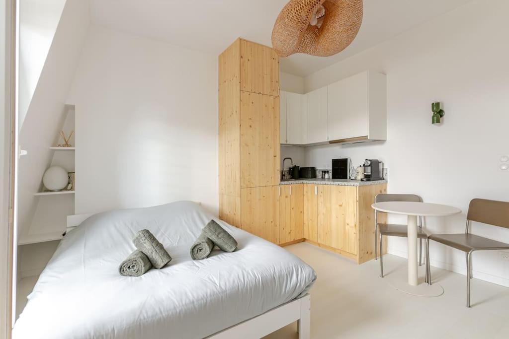 Appartement Charming Ideally Located In Paris, 9th